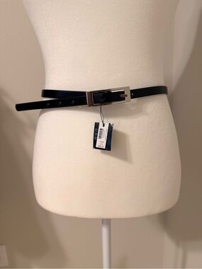 NWT White House black market black belt - small, 0.5” wide